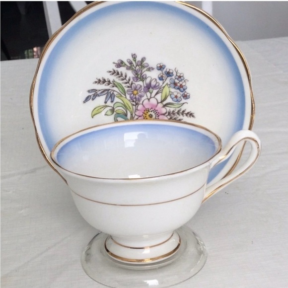 Vintage Royal Albert Bone China Cup & Saucer start your day feeling good. - Picture 2 of 8